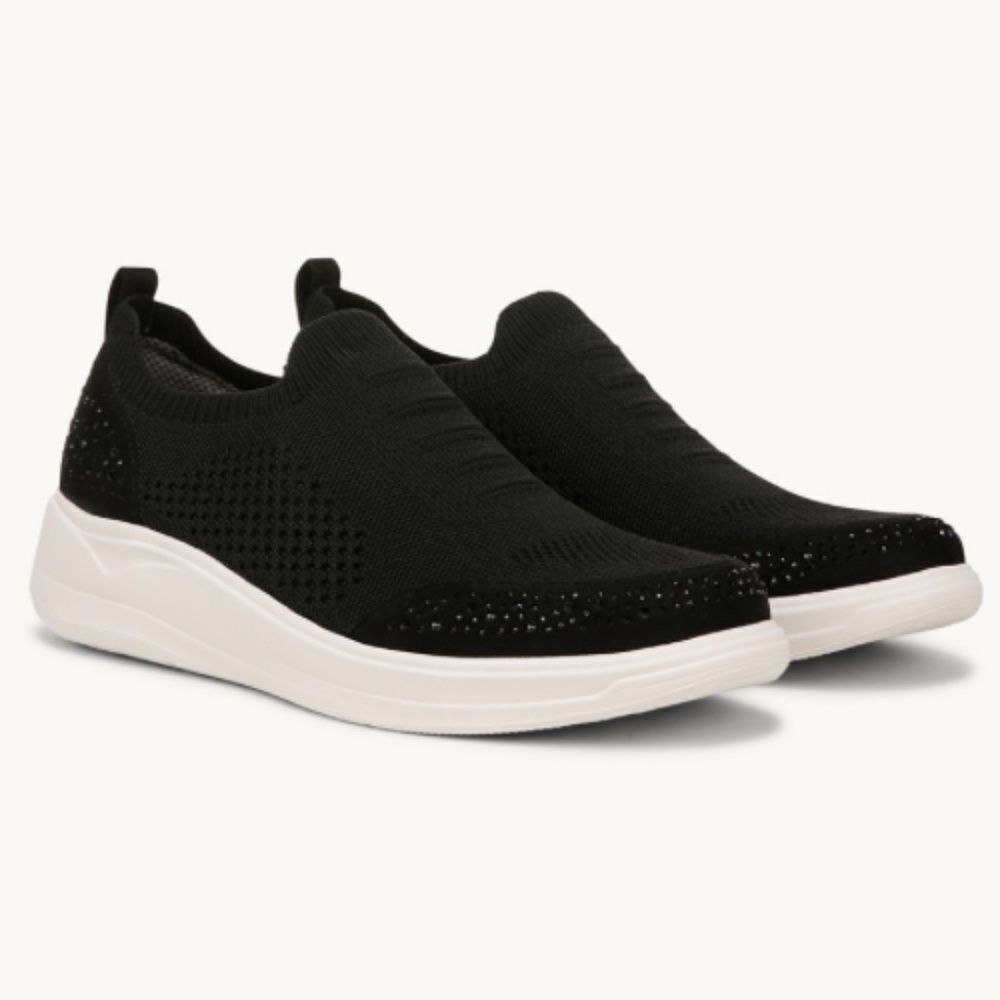 Bzees Timeless Bright Sneaker (WIDE)
